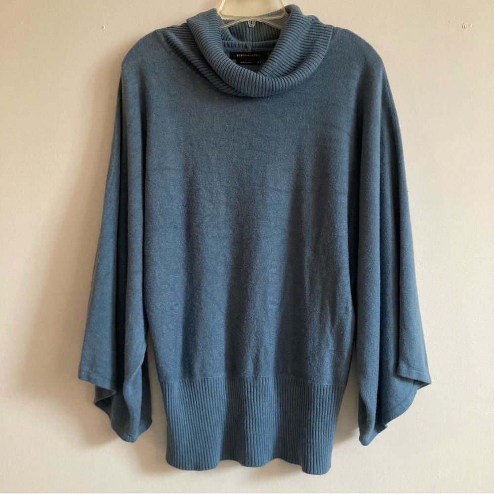 BCBG MAX dolman sweater size XL